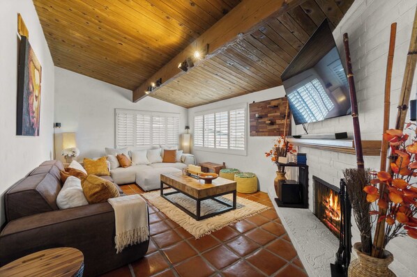 Téléviseur, bureau