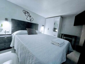 2 bedrooms, iron/ironing board