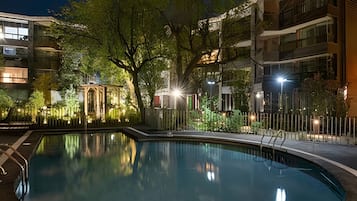 Apartment | Pool | Seasonal outdoor pool