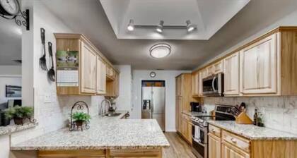 Gorgeous, Private 4 Bedroom Home w/ Pool, Game Room, Gym, Large Back Yard