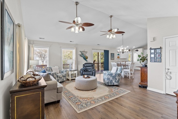 Smart TV, computer monitors