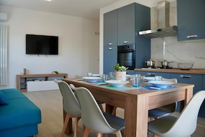Dining - Blue Penthouse (Monopoli)
