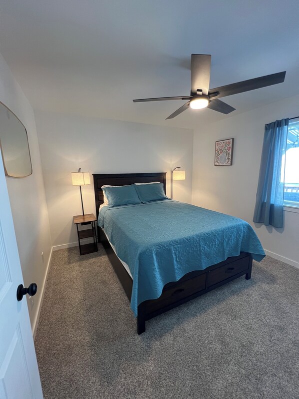 4 chambres, fer et planche à repasser, lit de bébé portatif, Wi-Fi