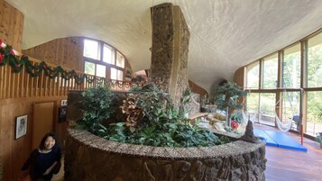 Premier Double Room, Resort View | Living room | 36-inch flat-screen TV with digital channels, toys, books