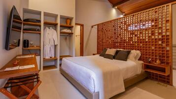 Suite, Jetted Tub
