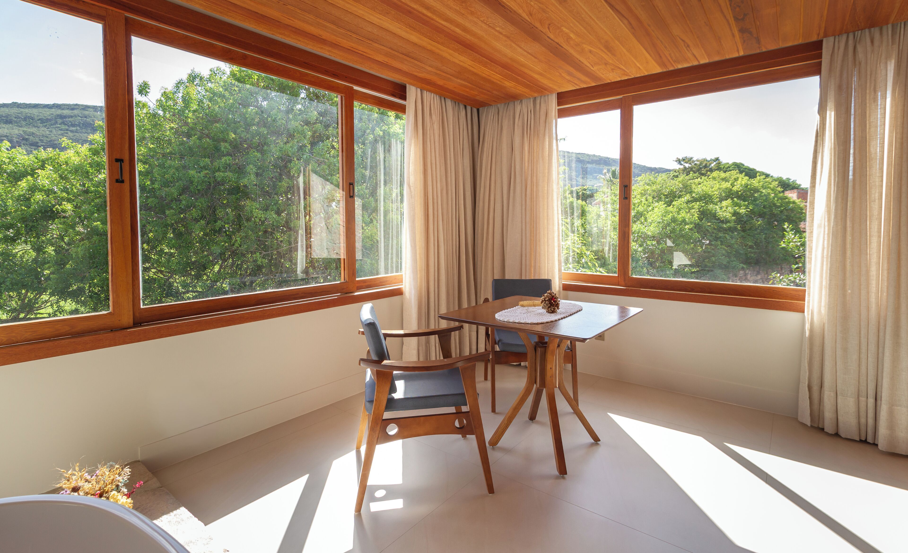 Suite King Deluxe | Ilmainen Wi-Fi, vuodevaatteet