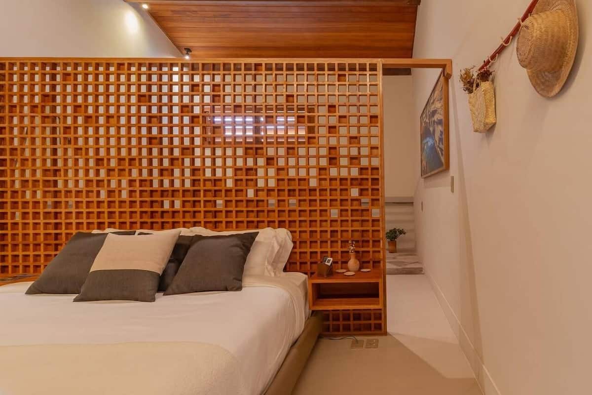 WiFi (free), bed sheets