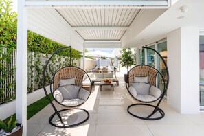 Terrace/patio - Luxury Sea View Villa with Pool in Santa Maria del Focallo – Villa Barbara, Sici (Ispica)