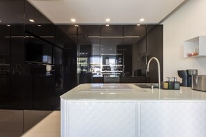 Fridge, microwave, oven, stovetop