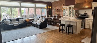 Downtown Yankton loft, perfect to gather, unwind, and create lasting memories.