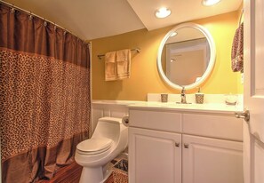 Jetted tub, hair dryer, towels, soap