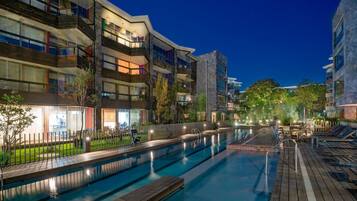 Apartment | Pool | Seasonal outdoor pool
