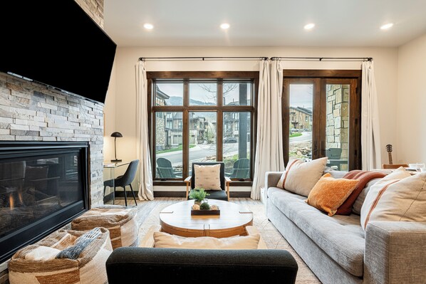 TV connectée, cheminée