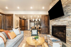 TV connectée, cheminée