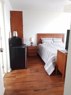 1 chambre, fer et planche à repasser, Wi-Fi, draps fournis