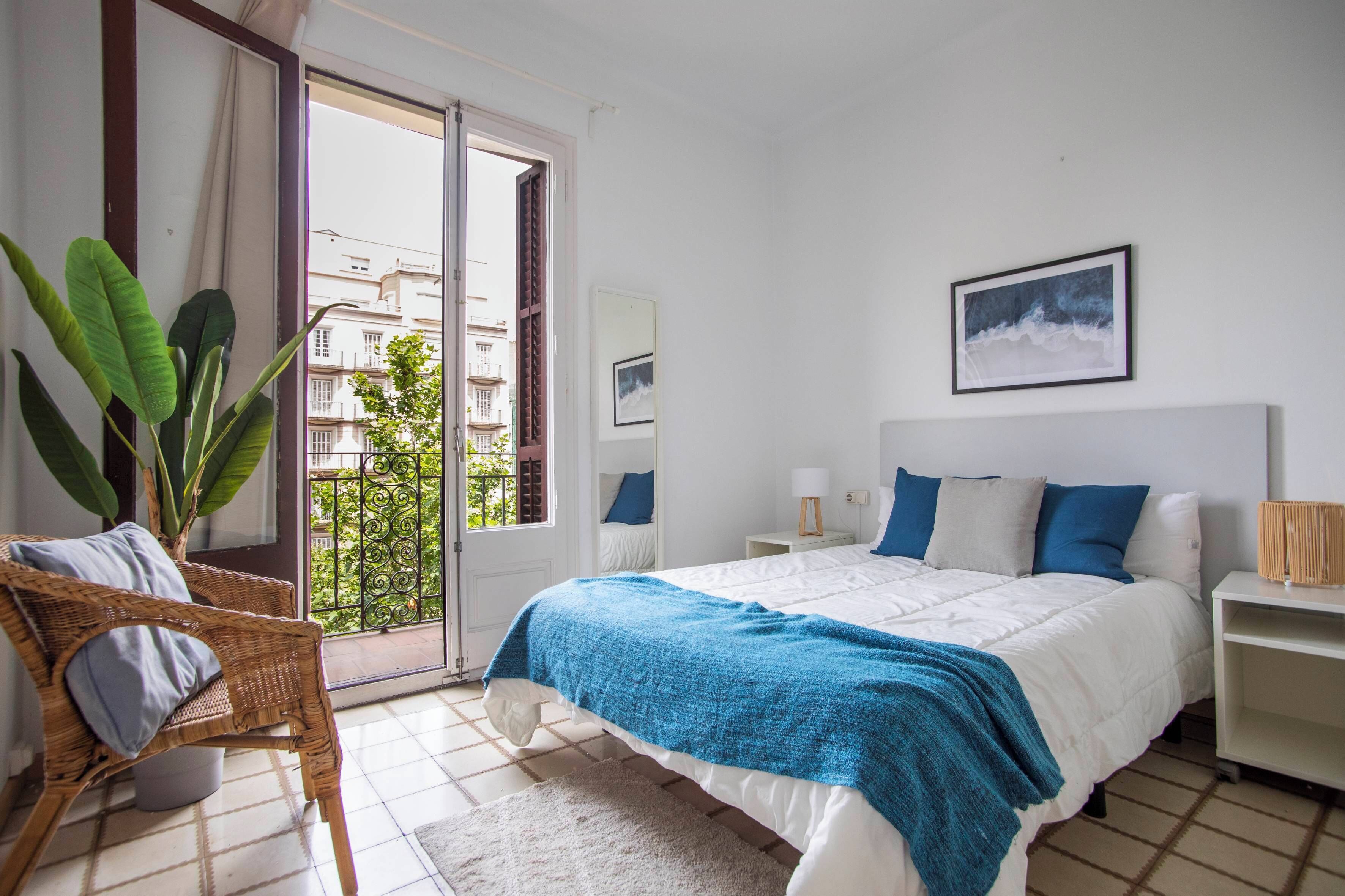 3 habitaciones, tabla de planchar con plancha, cuna de viaje y wifi 