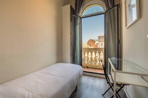 4 chambres, fer et planche à repasser, accès Internet, draps fournis