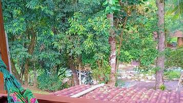 Chalé clássico, vista para o rio | Área de estar