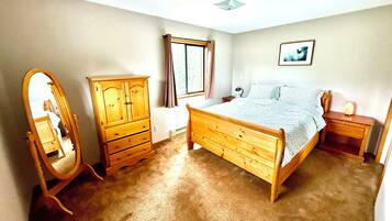 3 bedrooms, iron/ironing board, free WiFi, bed sheets