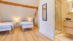 3 bedrooms, Internet
