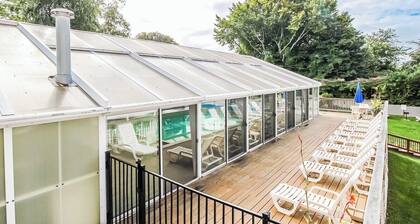 Deluxe 1BR Condo w/ Jacuzzi & Bay Views