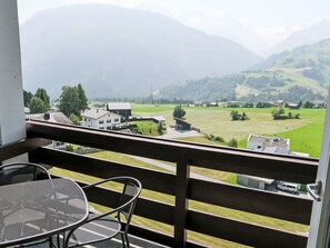 Outdoor dining - Apt B 096 by Interhome (Disentis)