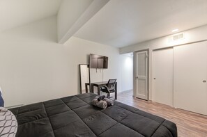 2 Schlafzimmer, Bügeleisen/Bügelbrett, kostenloses WLAN, Bettwäsche