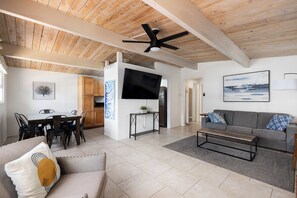 Televisor i llar de foc 