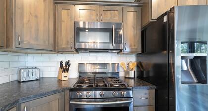 New! Home located off Flathead River with balcony & fireplace