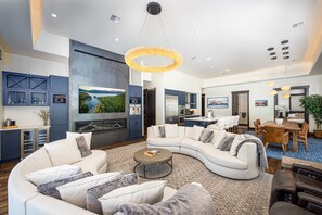 TV, fireplace