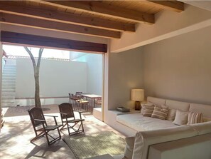 Outdoor dining - Peaceful pueblo home near the lake (Valle de Bravo)