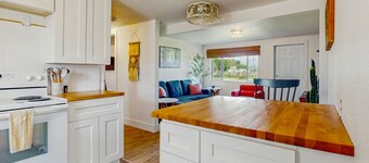 Charming Home Near the Banks of the Columbia River in Scenic Brewster