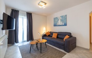 Smart TV - Beautiful home in Svib (Svib)