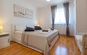 3 bedrooms, travel cot, free WiFi