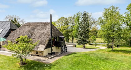 Cozy home in Skanderborg with lake view