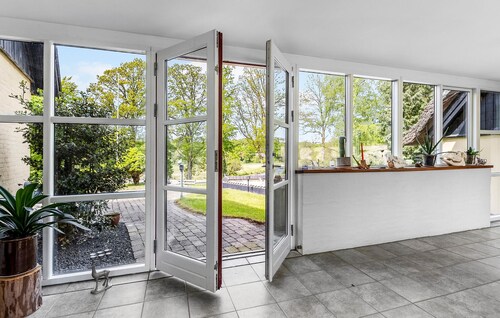 Cozy home in Skanderborg with lake view