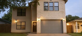 Blue Yard Homes Spacious 4-bedroom house