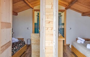 2 bedrooms, free WiFi