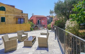 Terrace/patio - Stunning home in Costarainera (Costarainera)