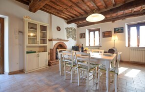 Dining - Cozy home in Camaiore with WiFi (Camaiore)
