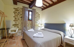 2 Schlafzimmer, Reisekinderbett, kostenloses WLAN