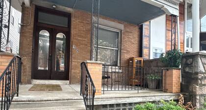 Spacious 3-bedroom apartment with WiFi, AC in marvelous Philadelphia