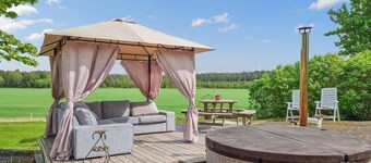 4 bedroom cozy home in Flo