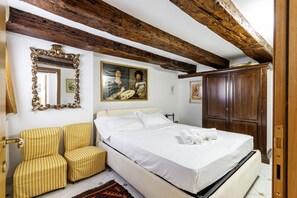 2 bedrooms, iron/ironing board, Internet, bed sheets