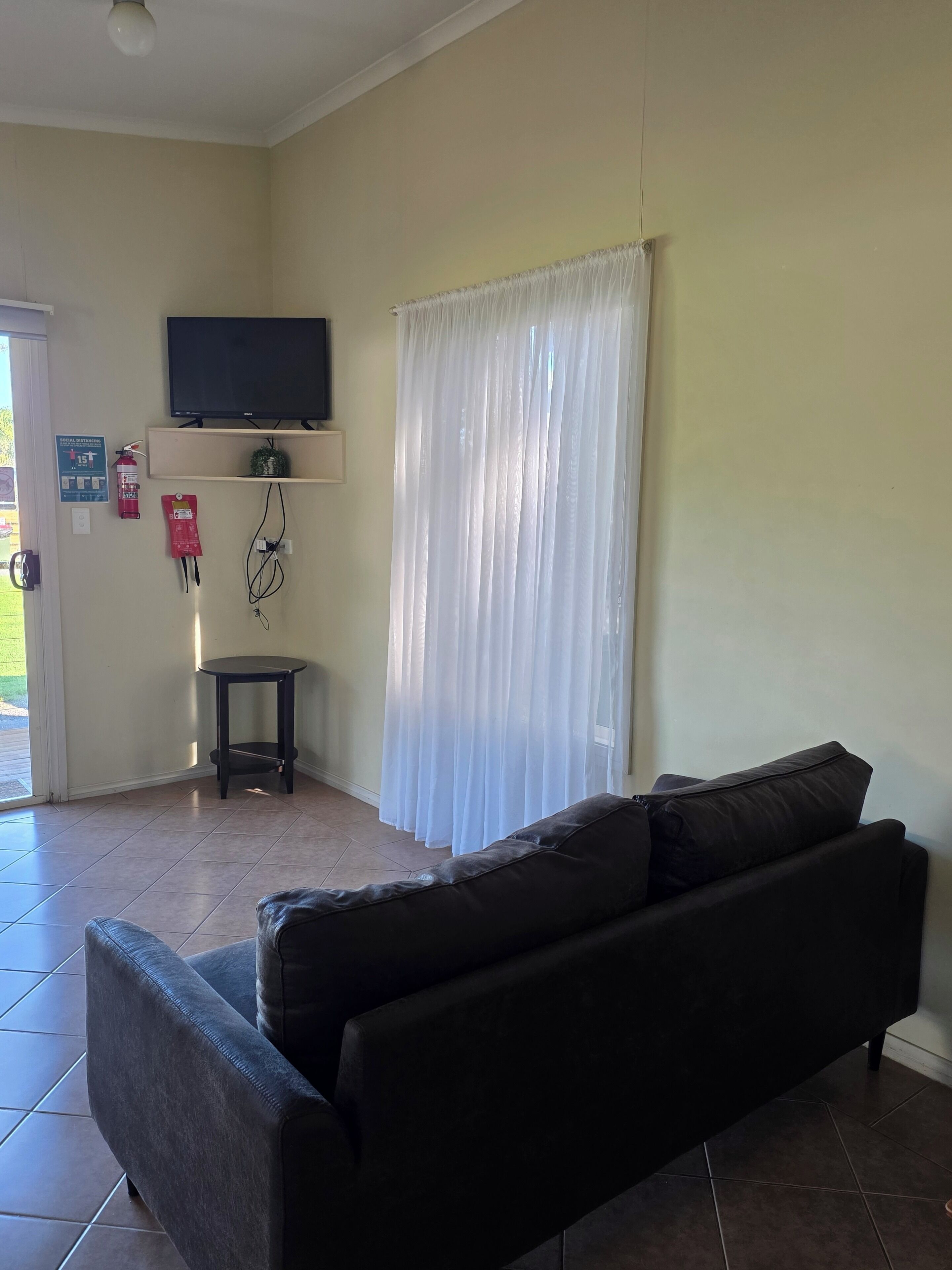 Family Cabin, 2 Bedrooms | Living area