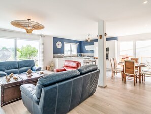 TV - Maison Mélusine by Interhome (Le Bono)