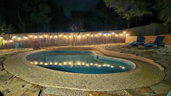 Outdoor pool - Stunning Home w/ private POOL Amazing LAKE Views & Sleeps 12 (Austin)