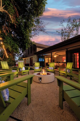 Retreat~HEATED Pool~SECRET Gameroom~Minigolf~Hottub~