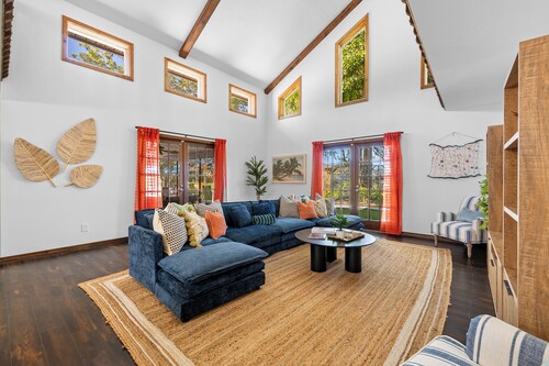 Retreat~HEATED Pool~SECRET Gameroom~Minigolf~Hottub~