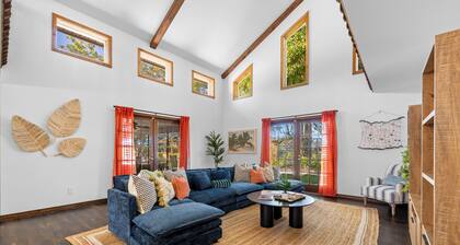 Retreat~HEATED Pool~SECRET Gameroom~Minigolf~Hottub~